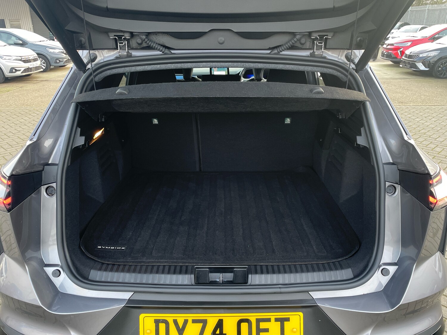 Used Renault Other 2024 for sale - 77499778: Photo 9