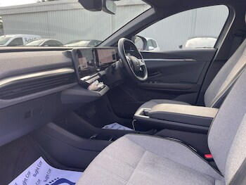 Used Renault Megane E Tech 2022 for sale - 76015355: Photo