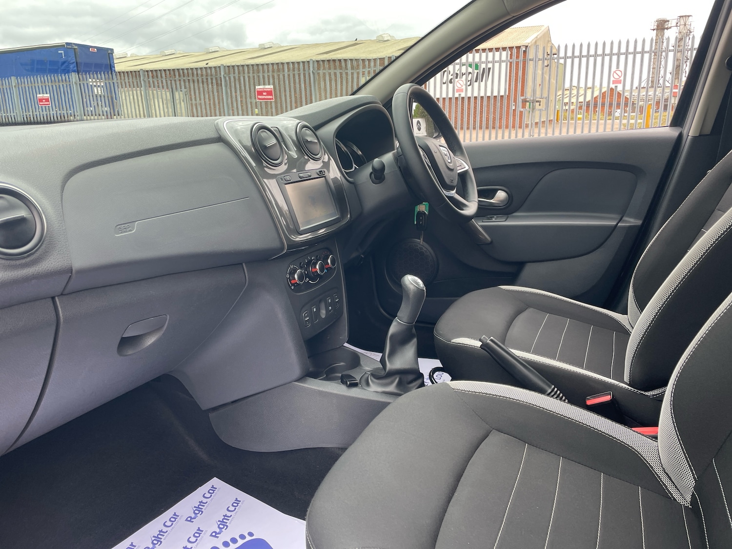 Used Dacia Sandero Stepway 2019 for sale - 77099154: Photo 2