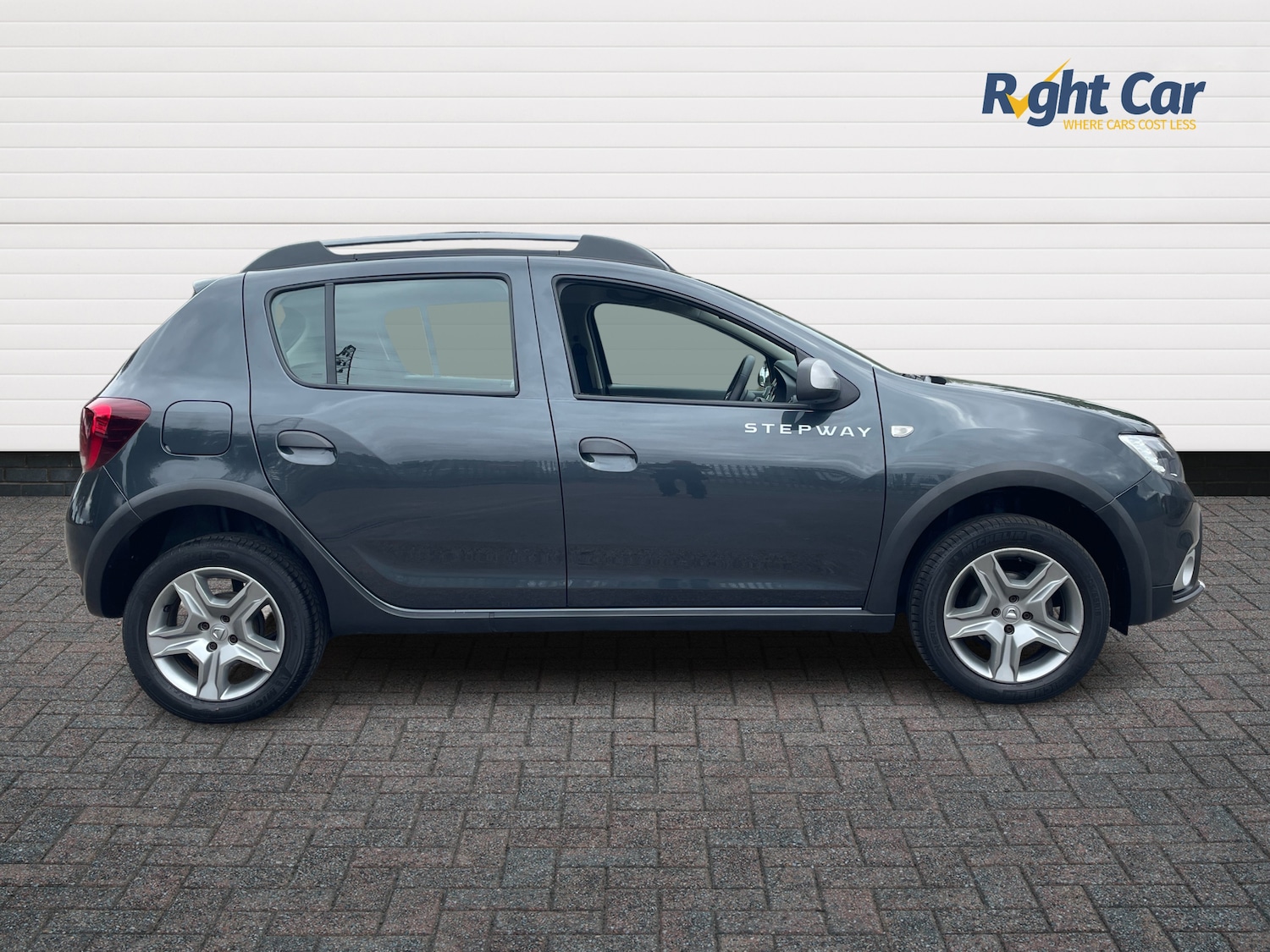 Used Dacia Sandero Stepway 2019 for sale - 77099154: Photo 4