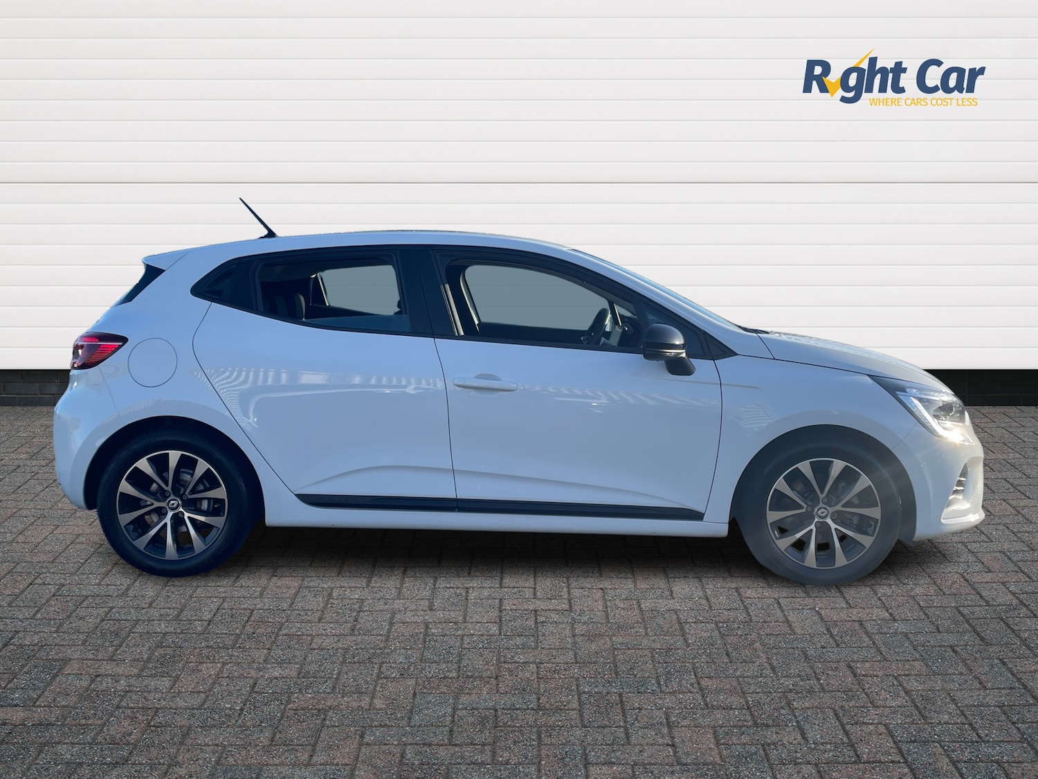 Used Renault Clio 2023 for sale - 77010556: Photo 4