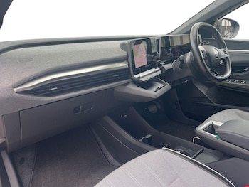 Used Renault Megane E Tech 2023 for sale - 79427758: Photo