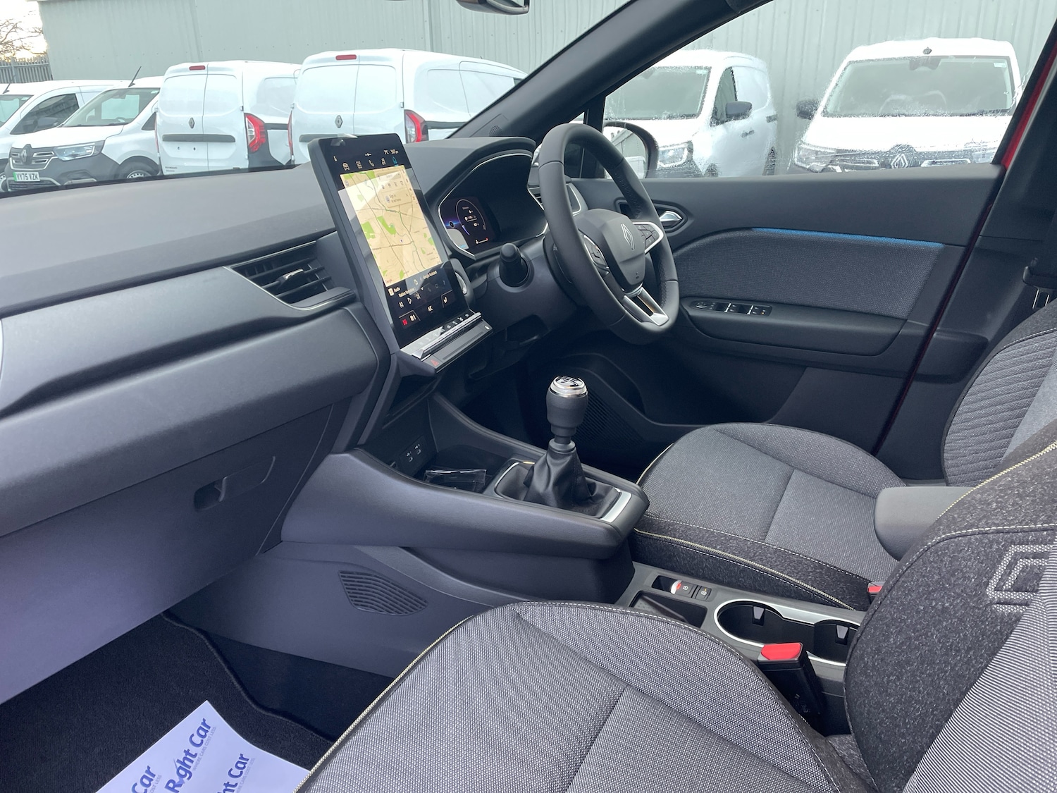 Used Renault Captur 2025 for sale - 77293508: Photo 2