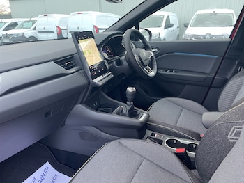 Used Renault Captur 2025 for sale - 77293508: Photo