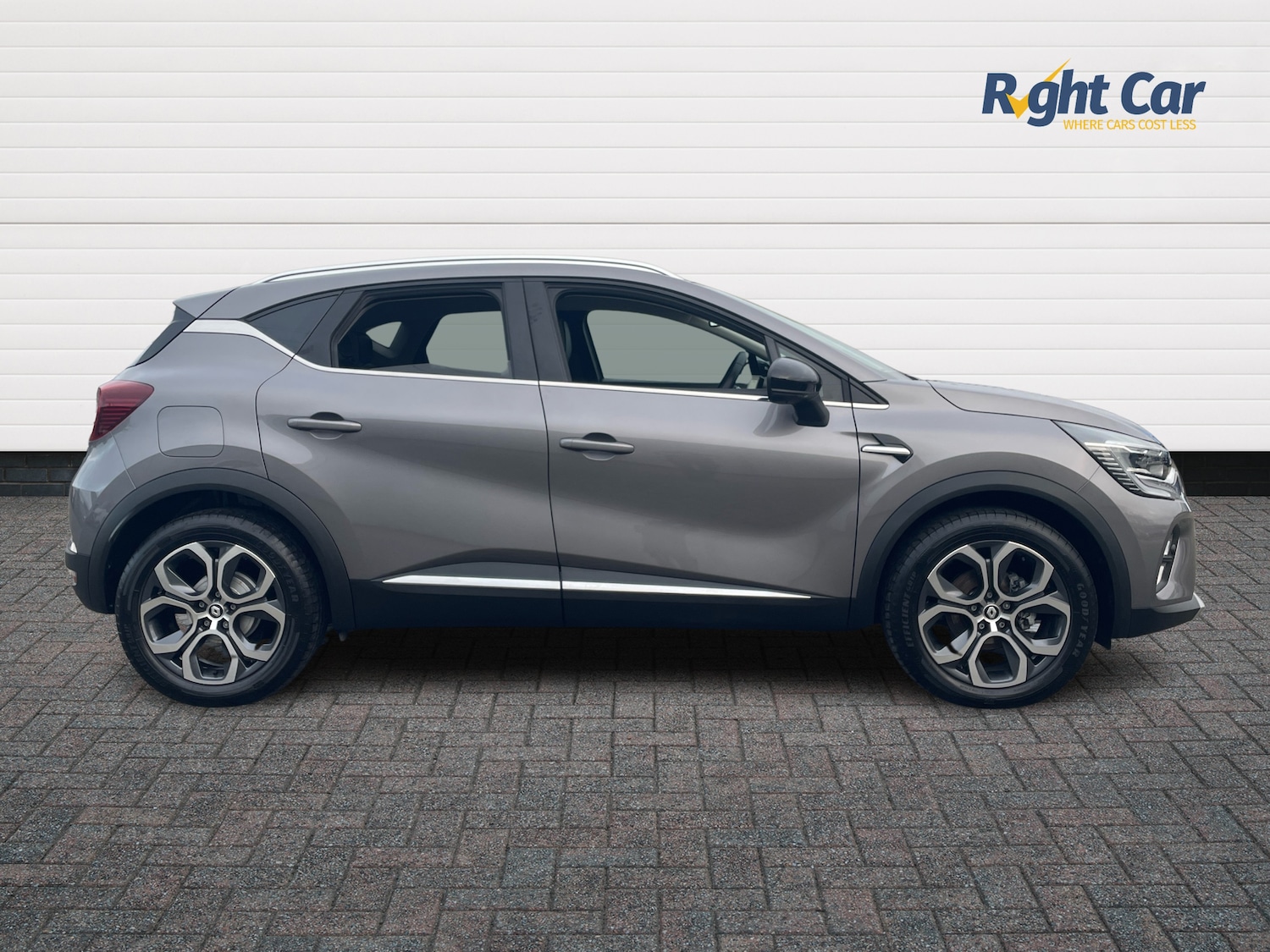 Used Renault Captur 2023 for sale - 76574851: Photo 4