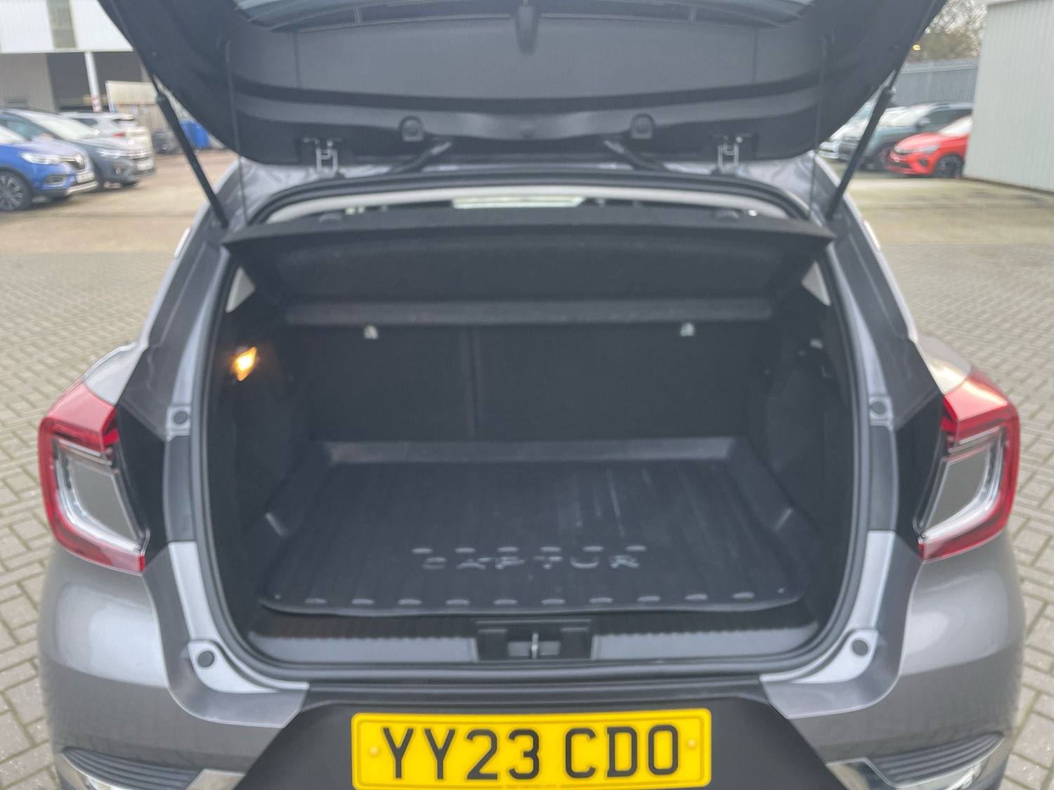 Used Renault Captur 2023 for sale - 76574851: Photo 9