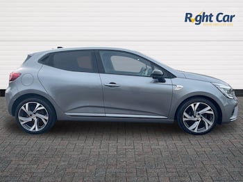 Used Renault Clio 2023 for sale - 79768992: Photo