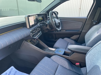 Used Renault 4 2025 for sale - 76842211: Photo