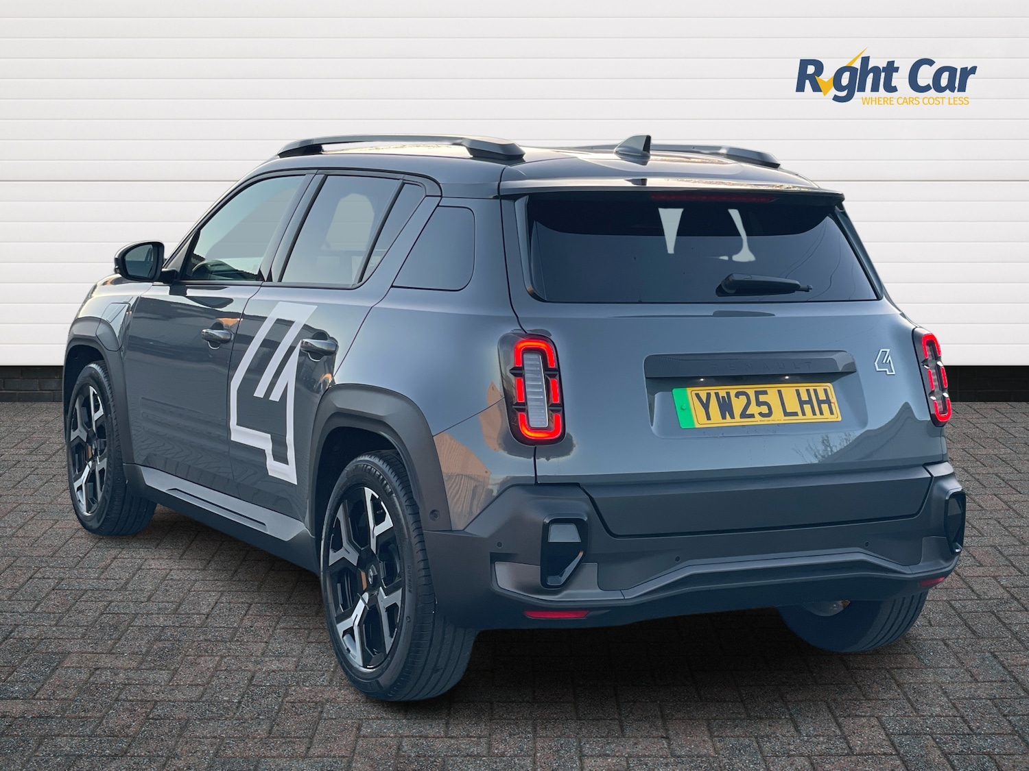 Used Renault 4 2025 for sale - 76842211: Photo 3