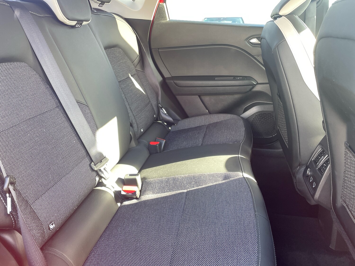 Used Renault Captur 2024 for sale - 77576527: Photo 10