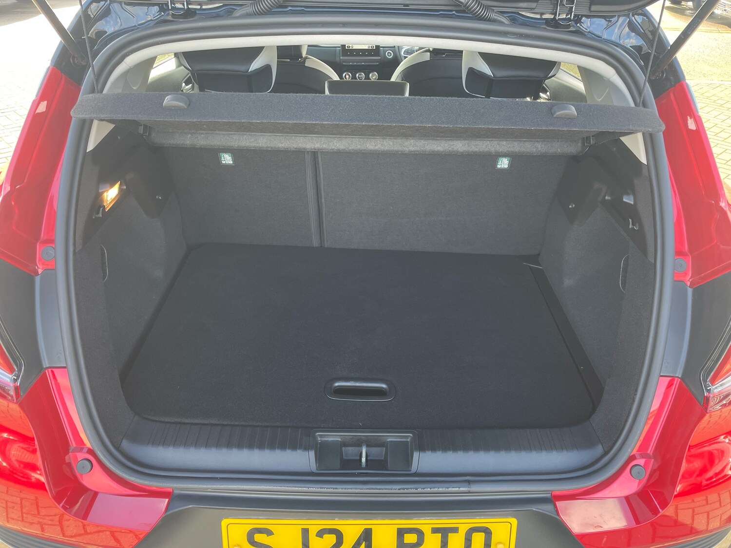 Used Renault Captur 2024 for sale - 77576527: Photo 9