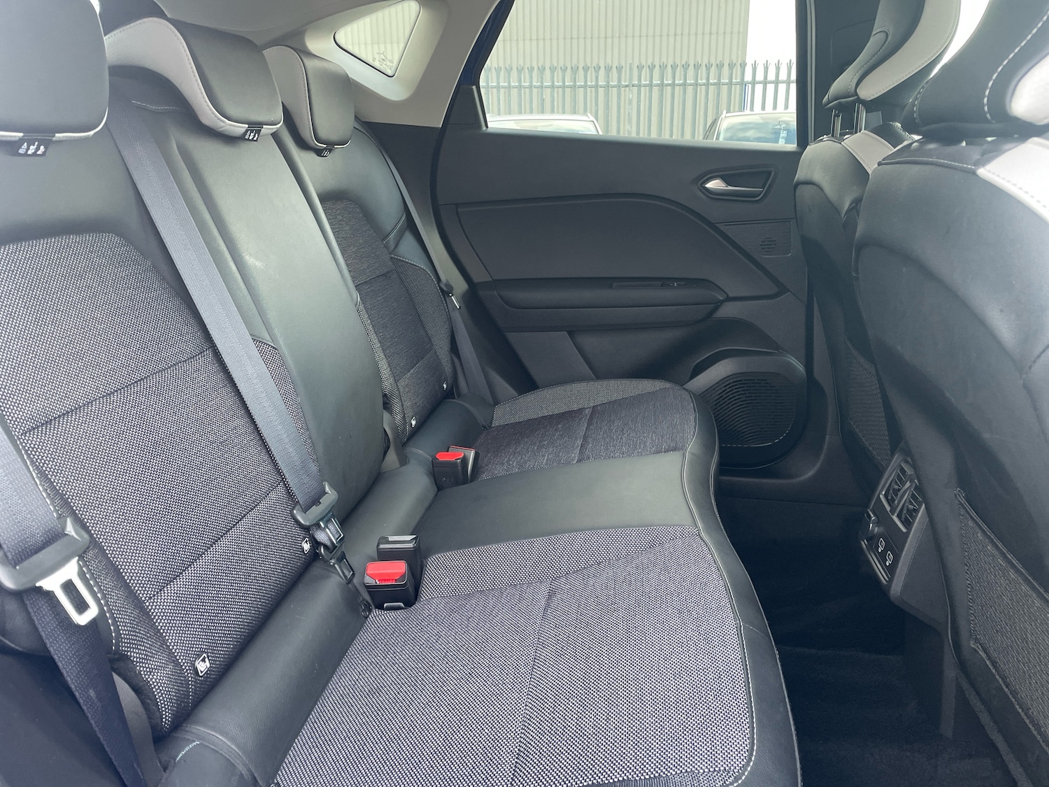 Used Renault Captur 2023 for sale - 76362013: Photo 10
