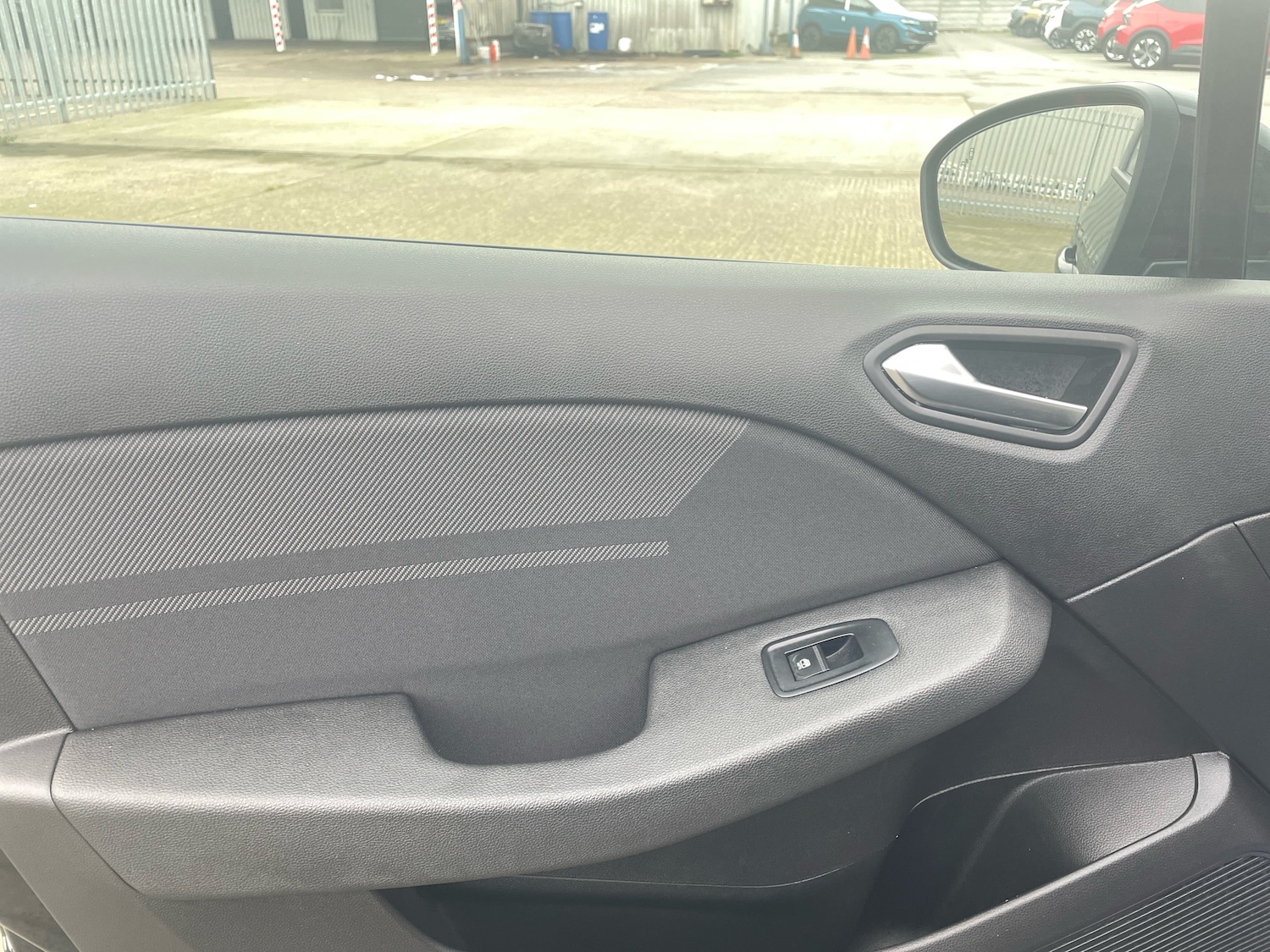 Used Renault Clio 2025 for sale - 76915120: Photo 11