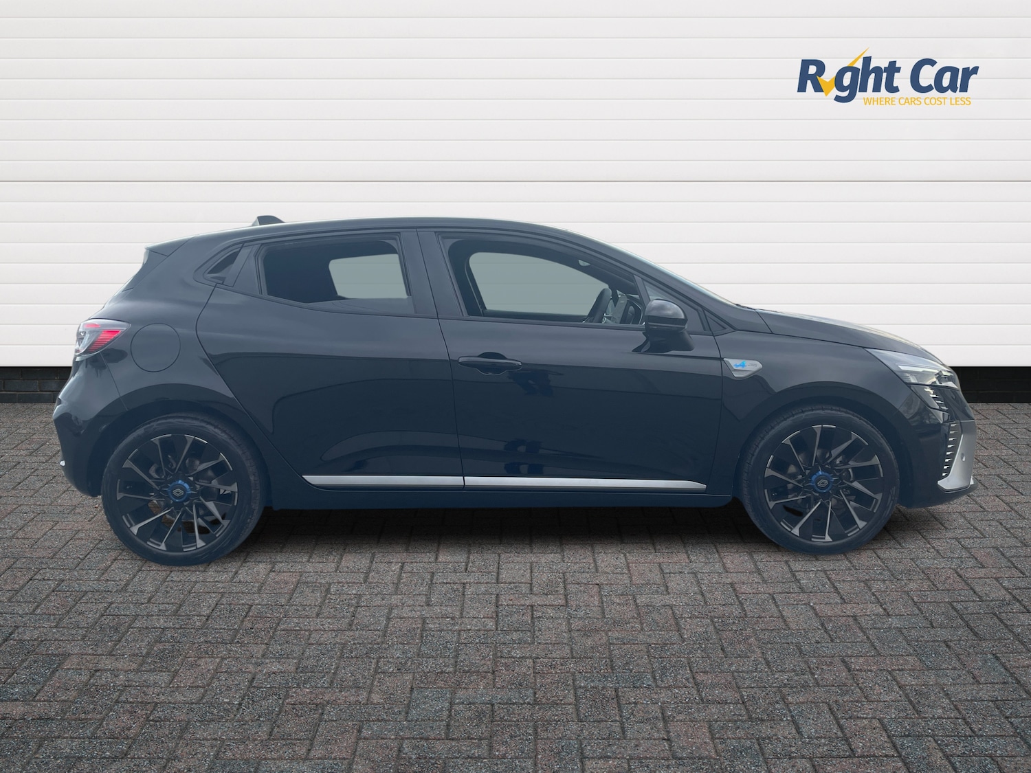 Used Renault Clio 2025 for sale - 76915120: Photo 4