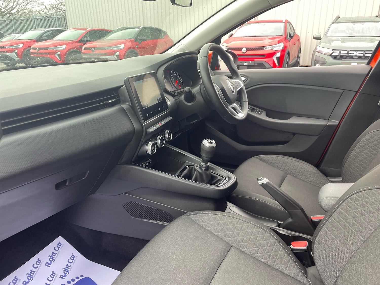 Used Renault Clio 2022 for sale - 76623673: Photo 2