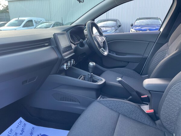 Used Renault Clio 2023 for sale - 76044731: Photo 2