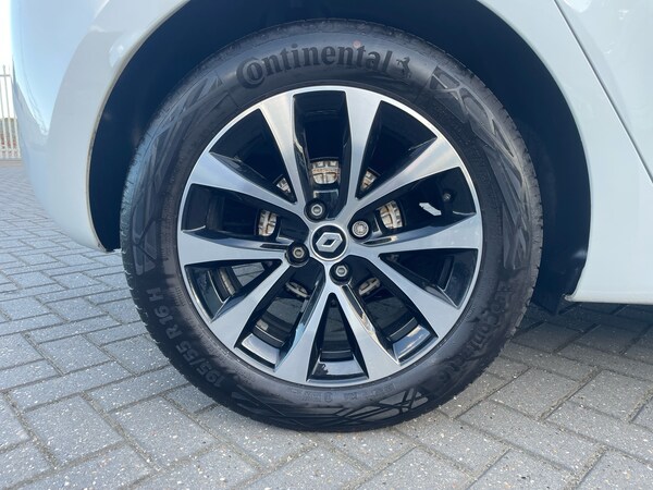 Used Renault Clio 2023 for sale - 76044731: Photo 5