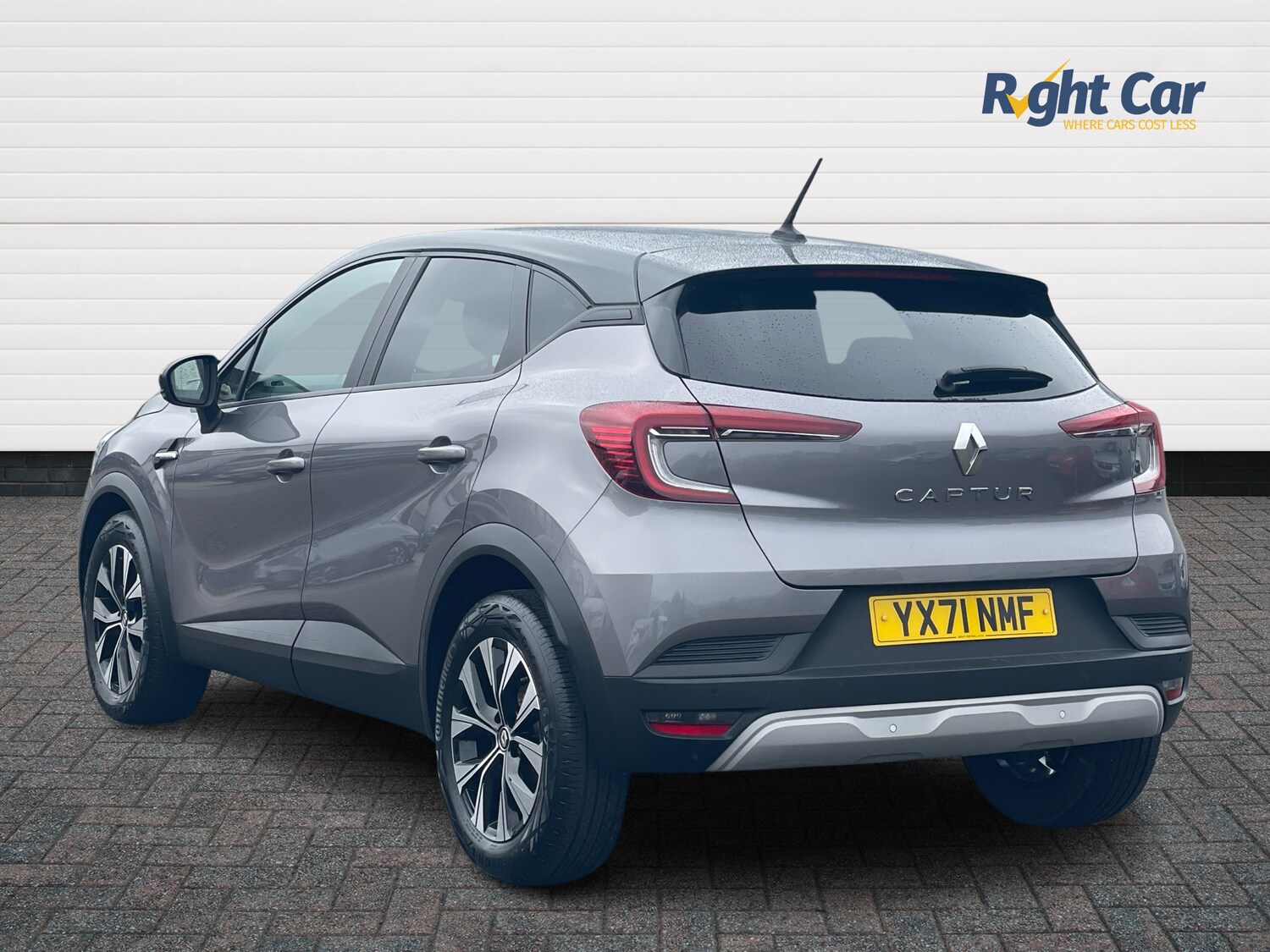 Used Renault Captur 2021 for sale - 75993131: Photo 3