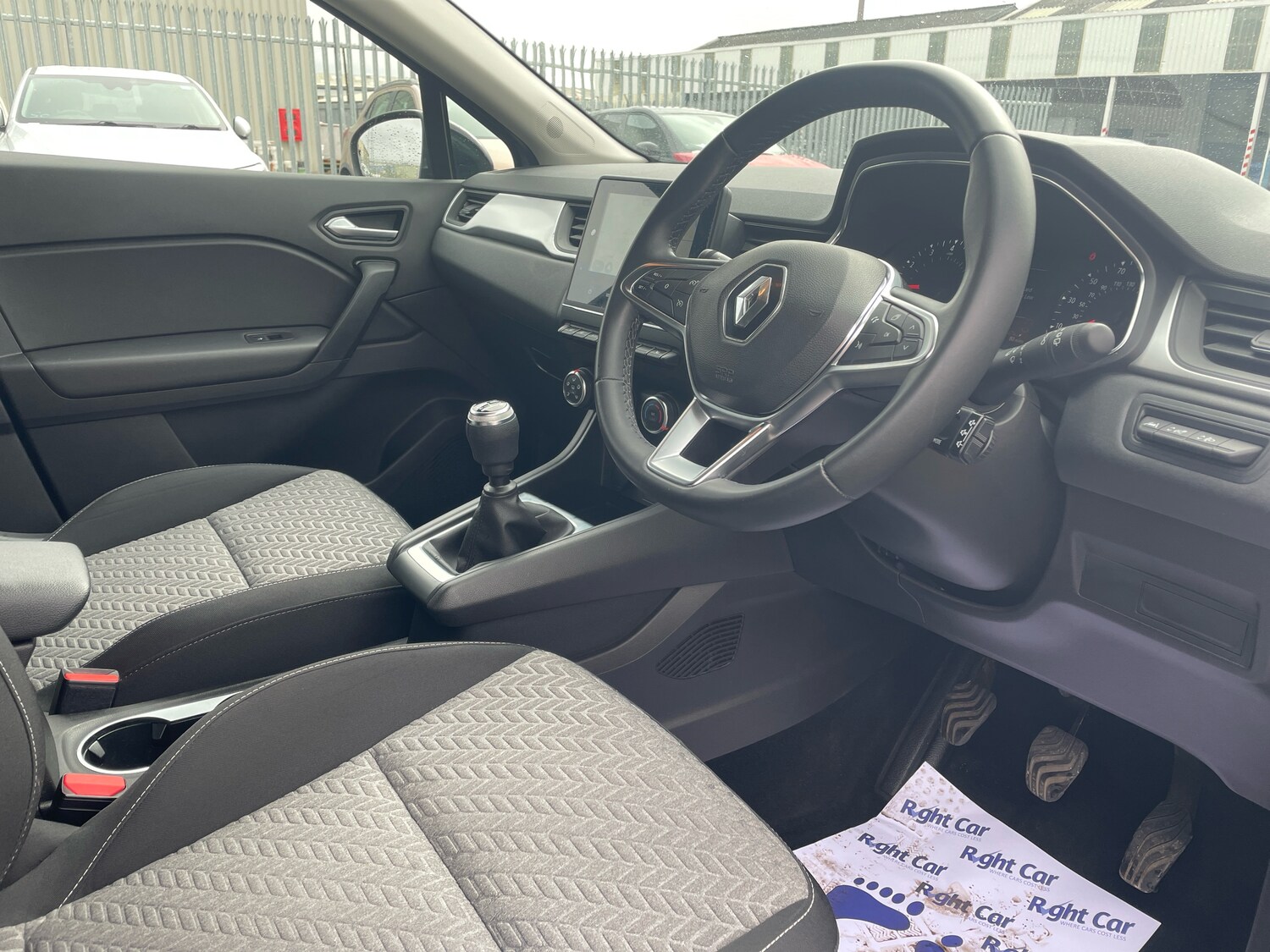 Used Renault Captur 2021 for sale - 75993131: Photo 6