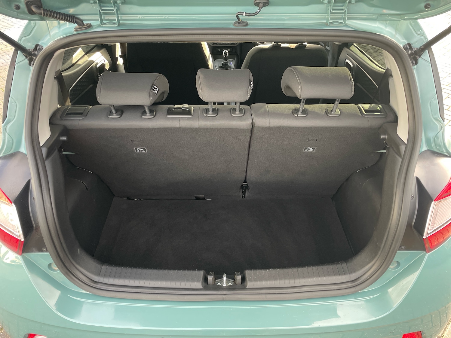 Used Hyundai i10 2024 for sale - 76691630: Photo 9