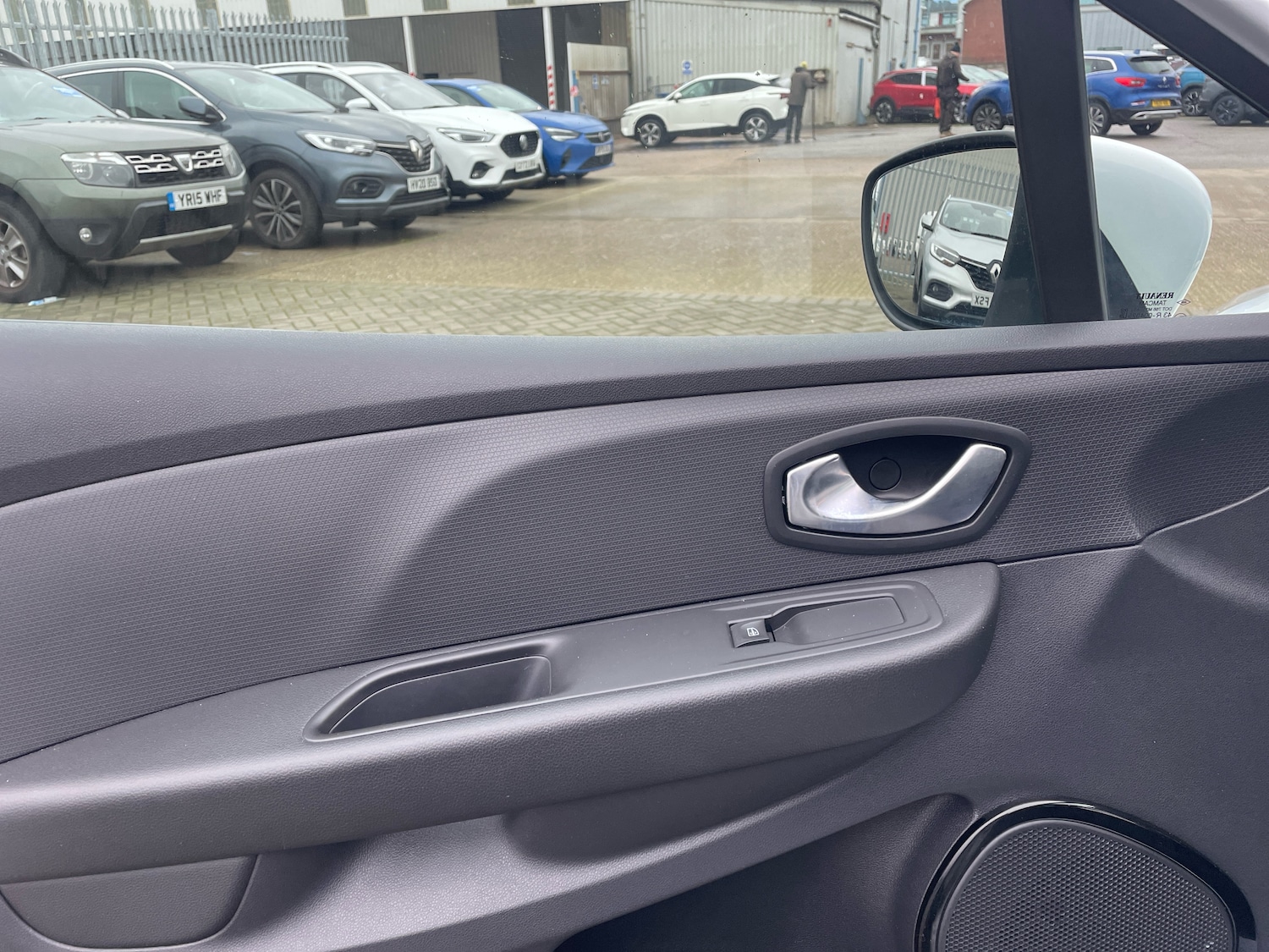 Used Renault Clio 2019 for sale - 77373113: Photo 11