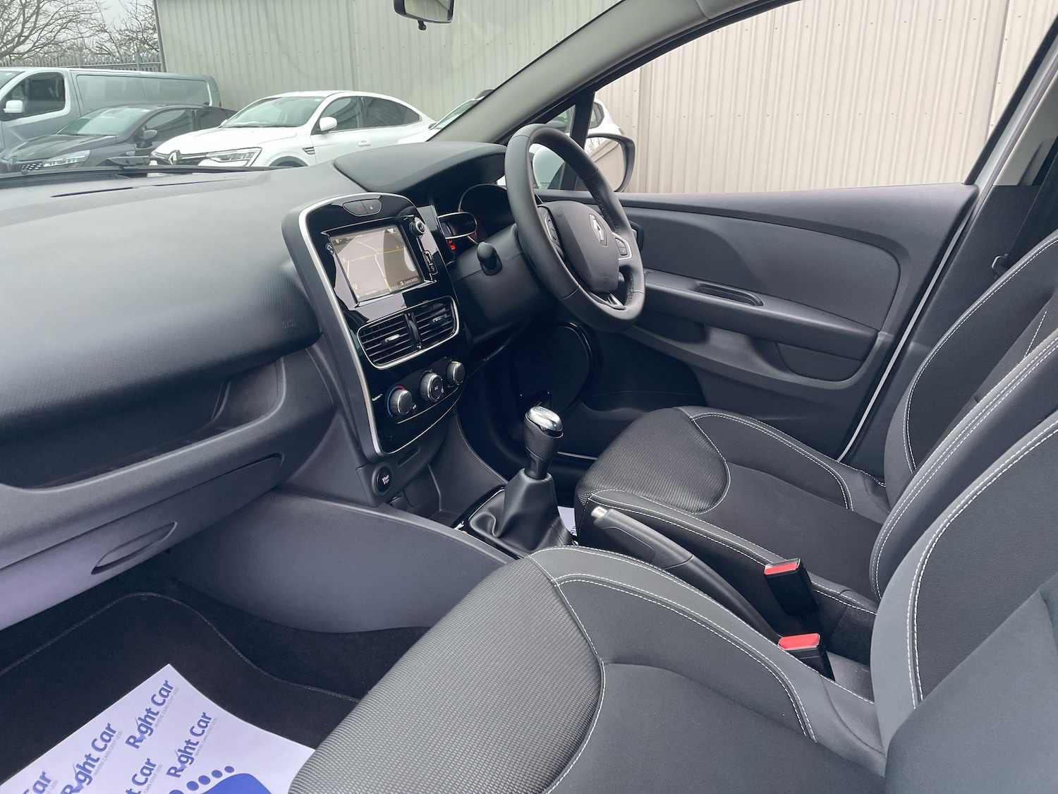 Used Renault Clio 2019 for sale - 77373113: Photo 2