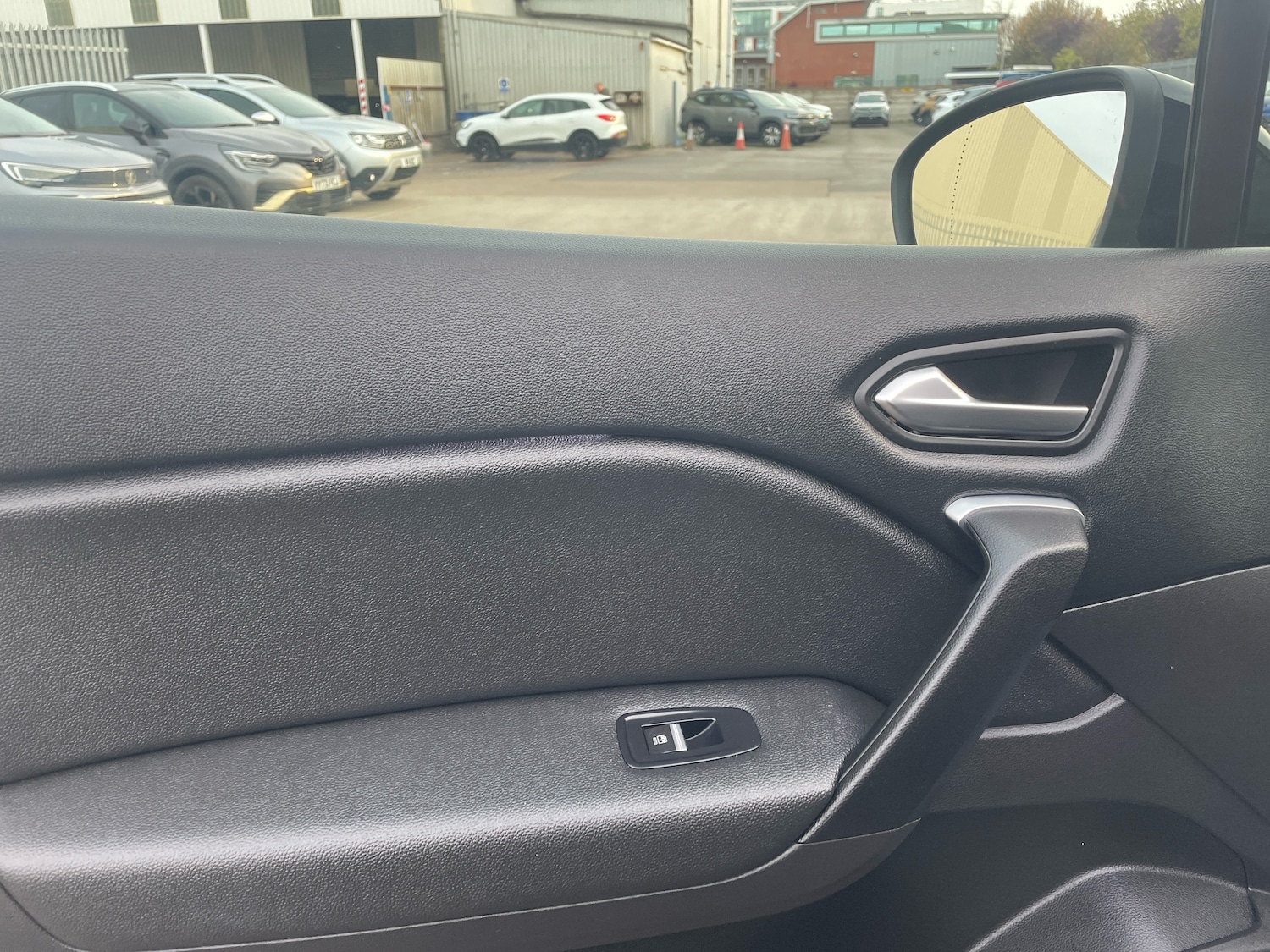 Used Renault Captur 2021 for sale - 76420152: Photo 11