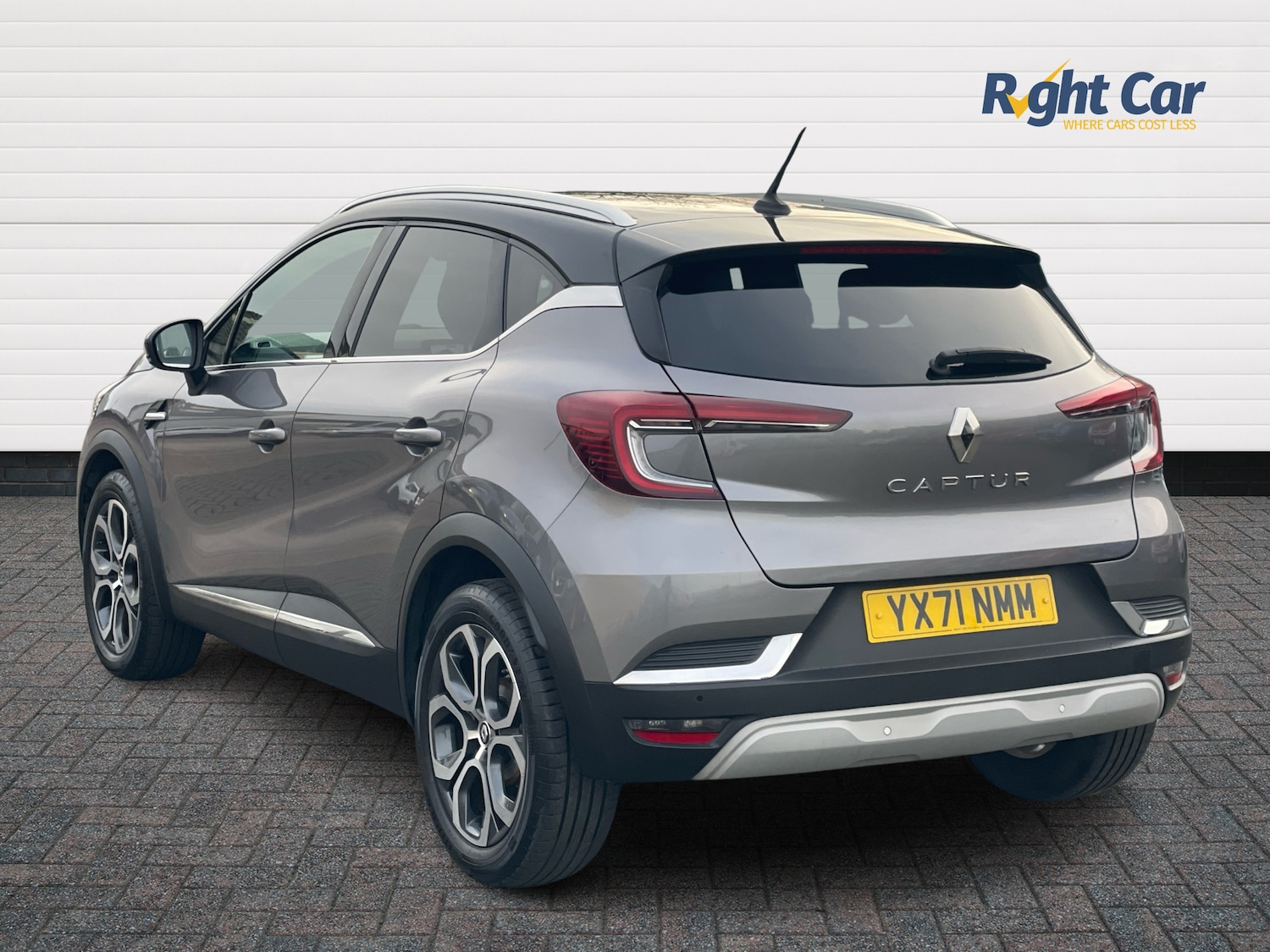 Used Renault Captur 2021 for sale - 76420152: Photo 3