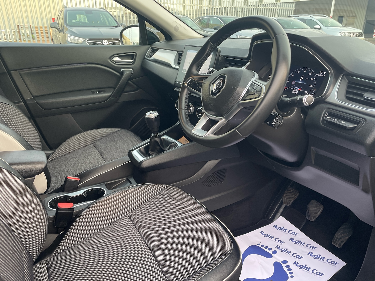 Used Renault Captur 2021 for sale - 76420152: Photo 6