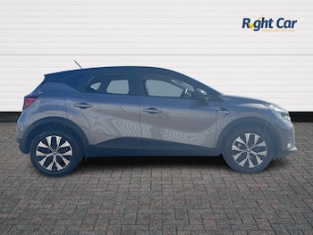 Used Renault Captur 2021 for sale - 75943659: Photo