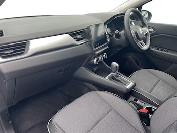 Used Renault Captur 2021 for sale - 79555546: Photo