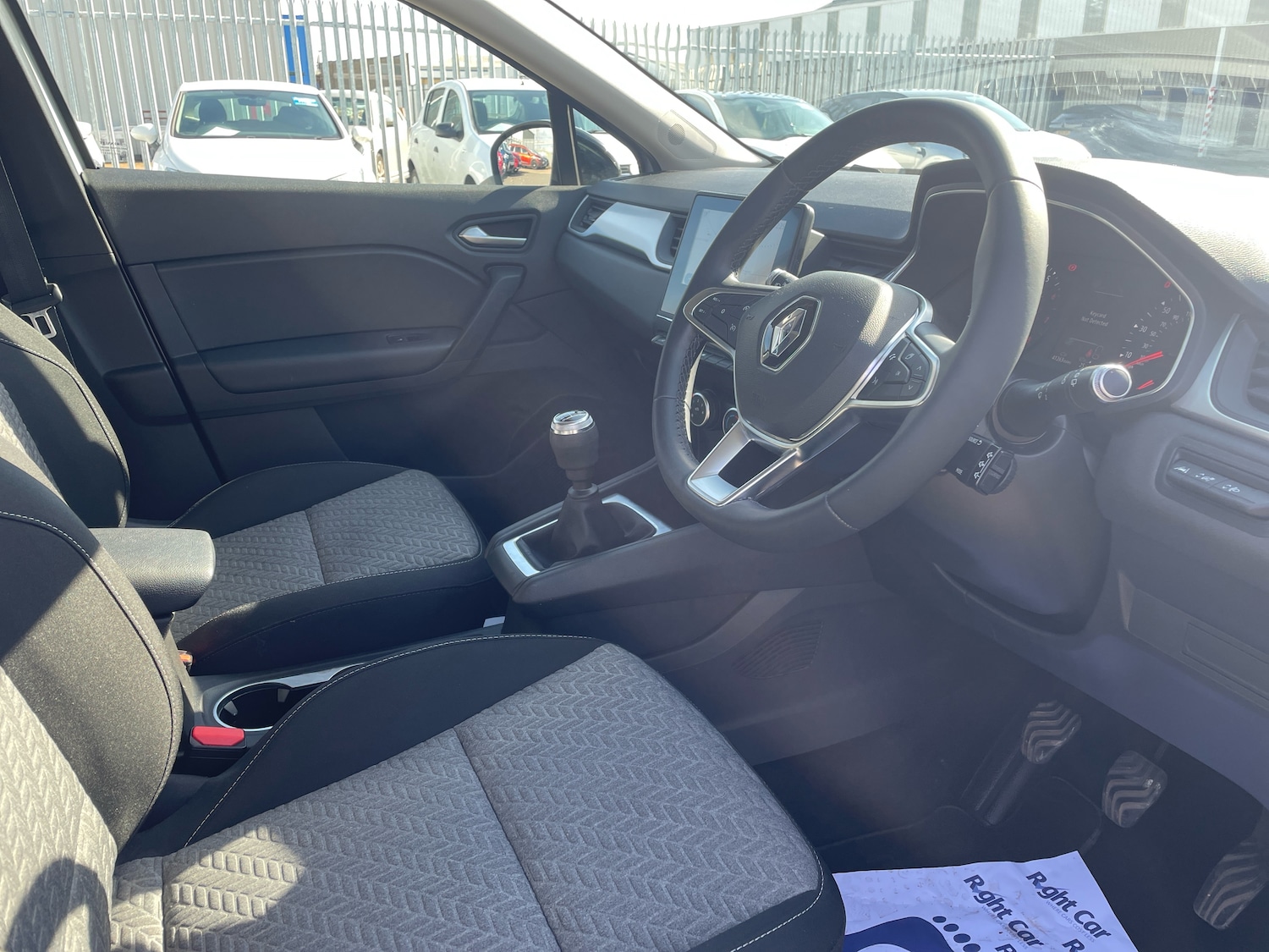 Used Renault Captur 2021 for sale - 76112616: Photo 6