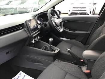 Used Renault Clio 2023 for sale - 77911328: Photo