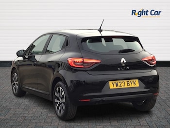 Used Renault Clio 2023 for sale - 77911328: Photo