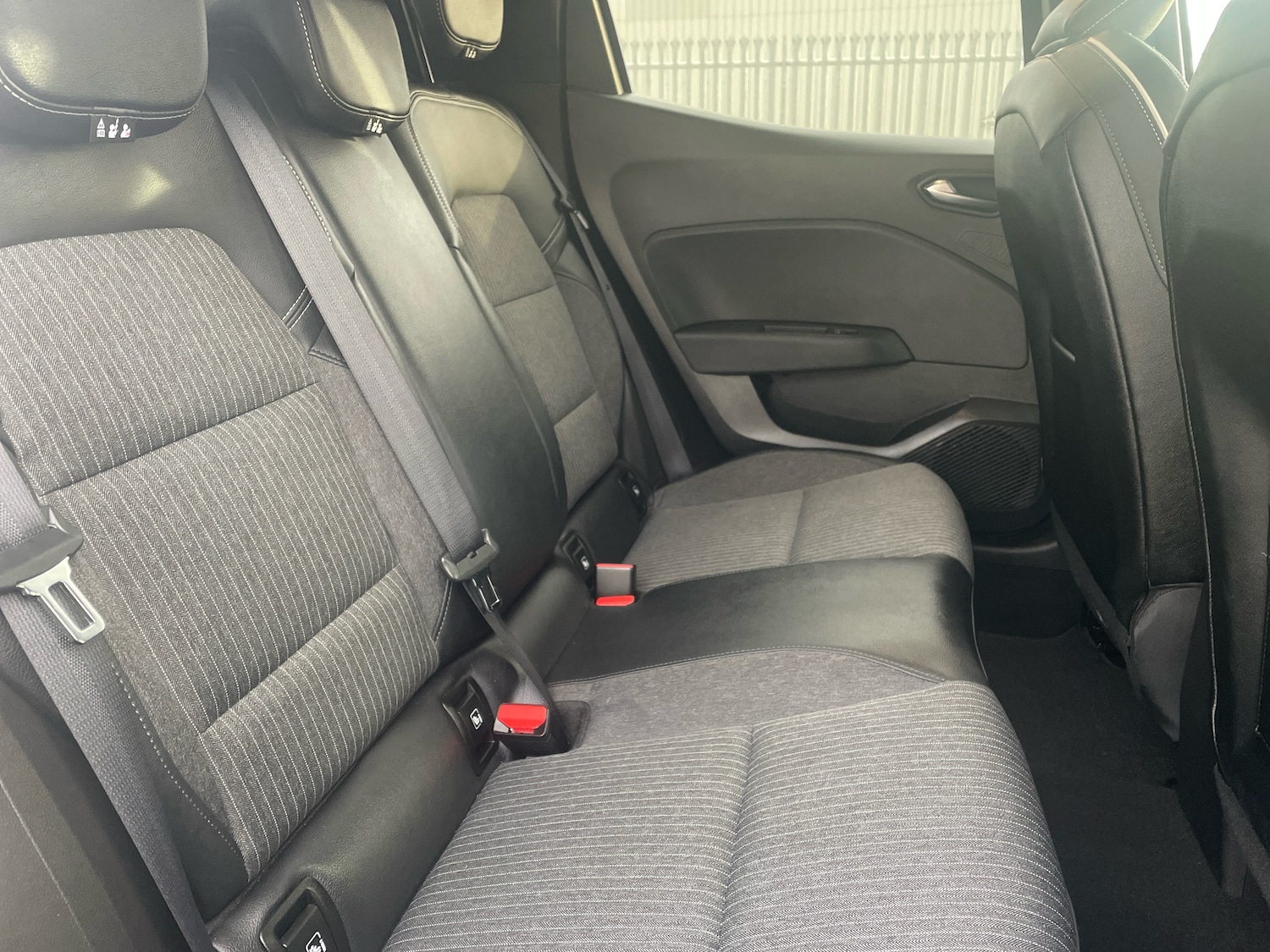 Used Renault Clio 2023 for sale - 76915127: Photo 10