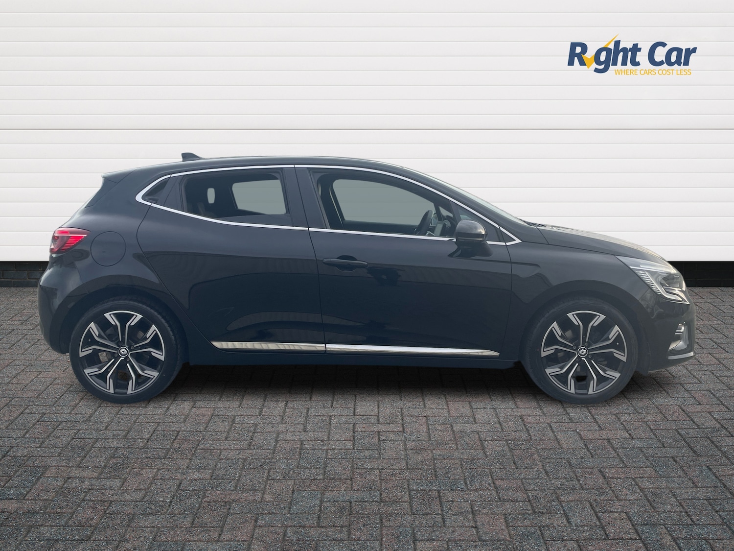 Used Renault Clio 2023 for sale - 76915127: Photo 4