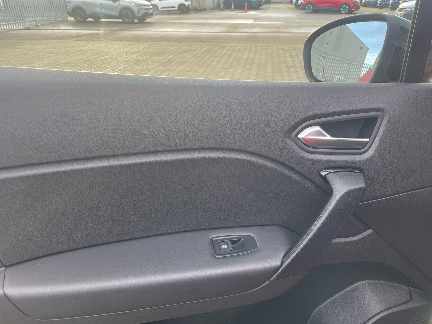 Used Renault Captur 2022 for sale - 76842217: Photo 11