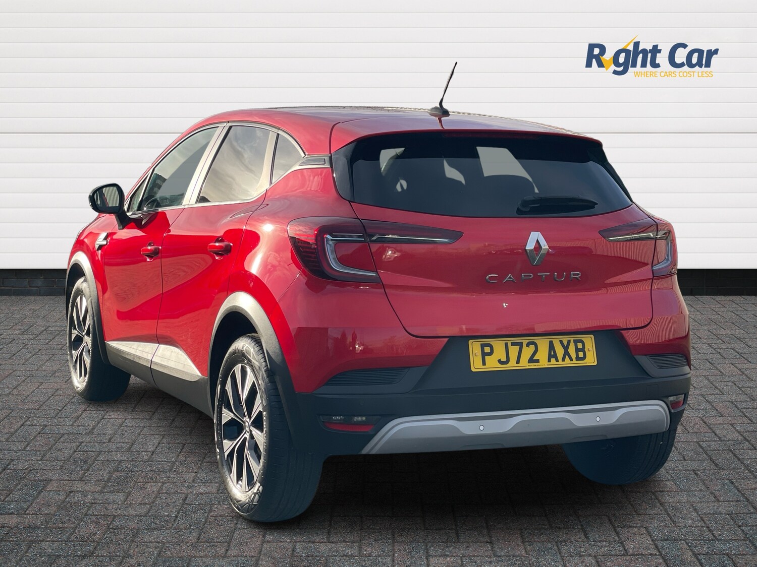Used Renault Captur 2022 for sale - 76842217: Photo 3