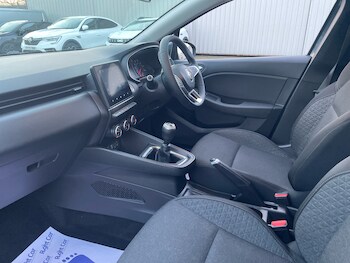 Used Renault Clio 2021 for sale - 77360633: Photo