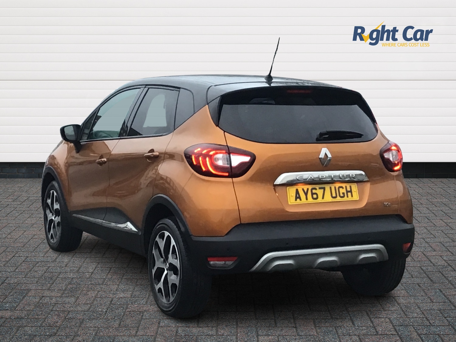 Used Renault Captur 2017 for sale - 77698316: Photo 3