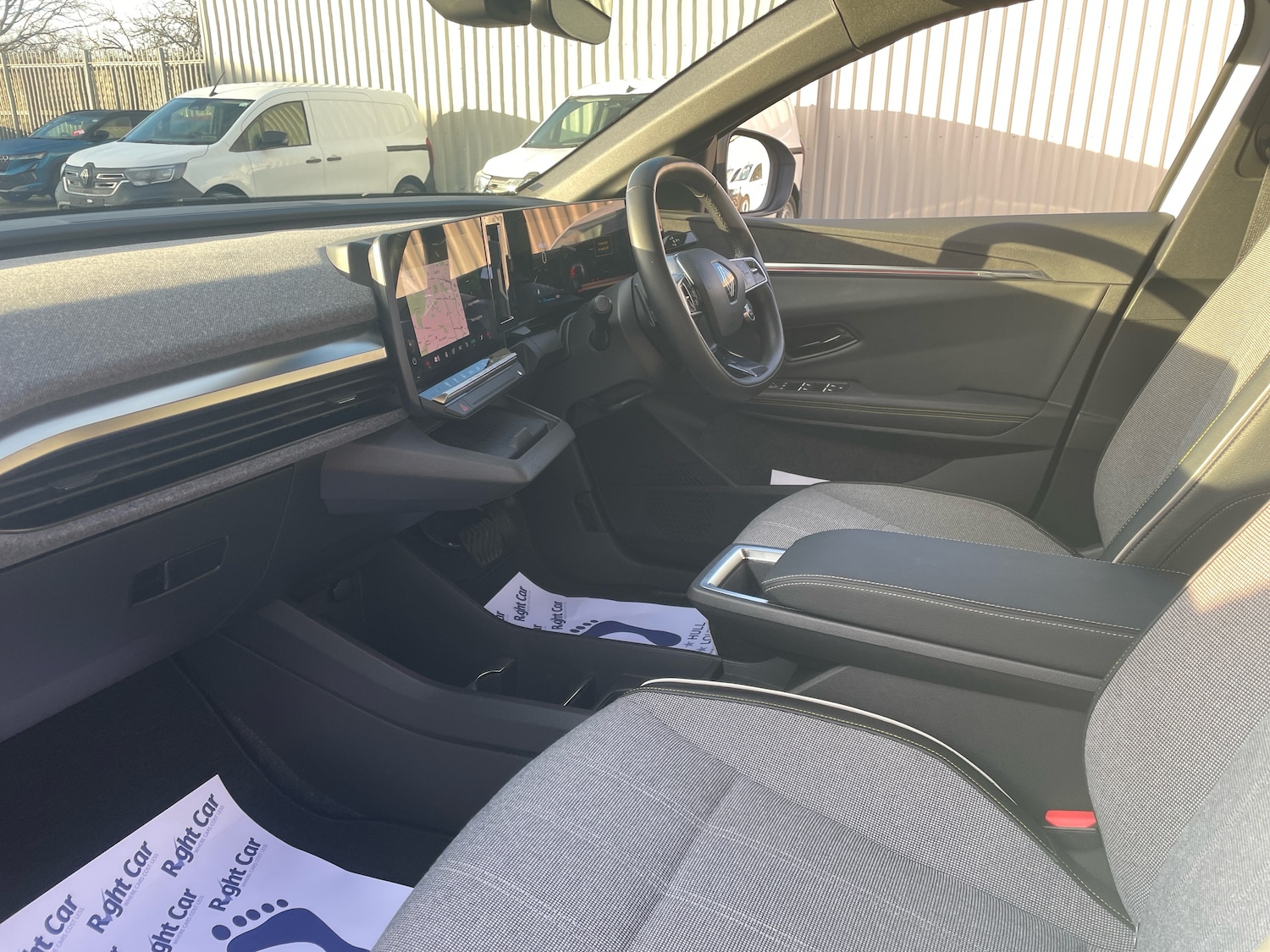 Used Renault Megane E Tech 2023 for sale - 77134033: Photo 2