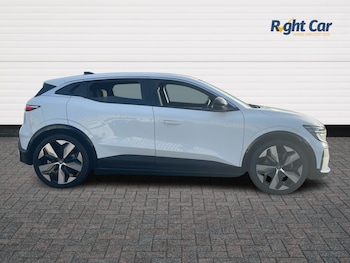 Used Renault Megane E Tech 2023 for sale - 77134033: Photo