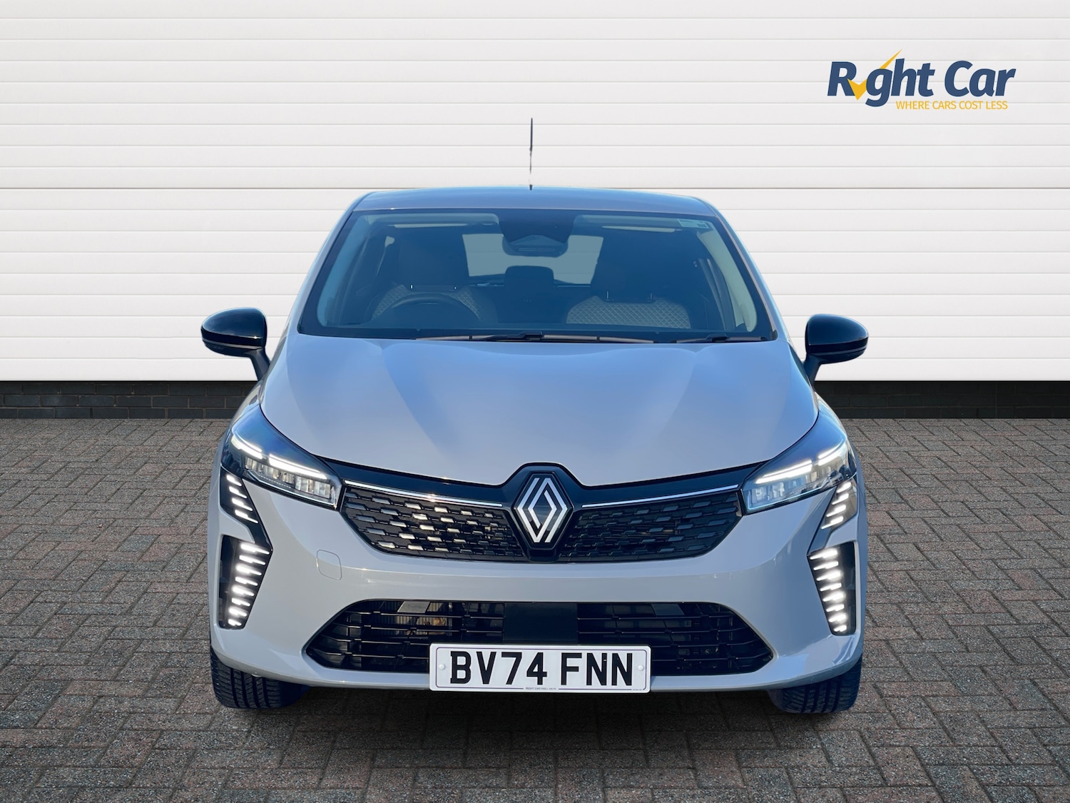 Used Renault Clio 2024 for sale - 76661132: Photo 7