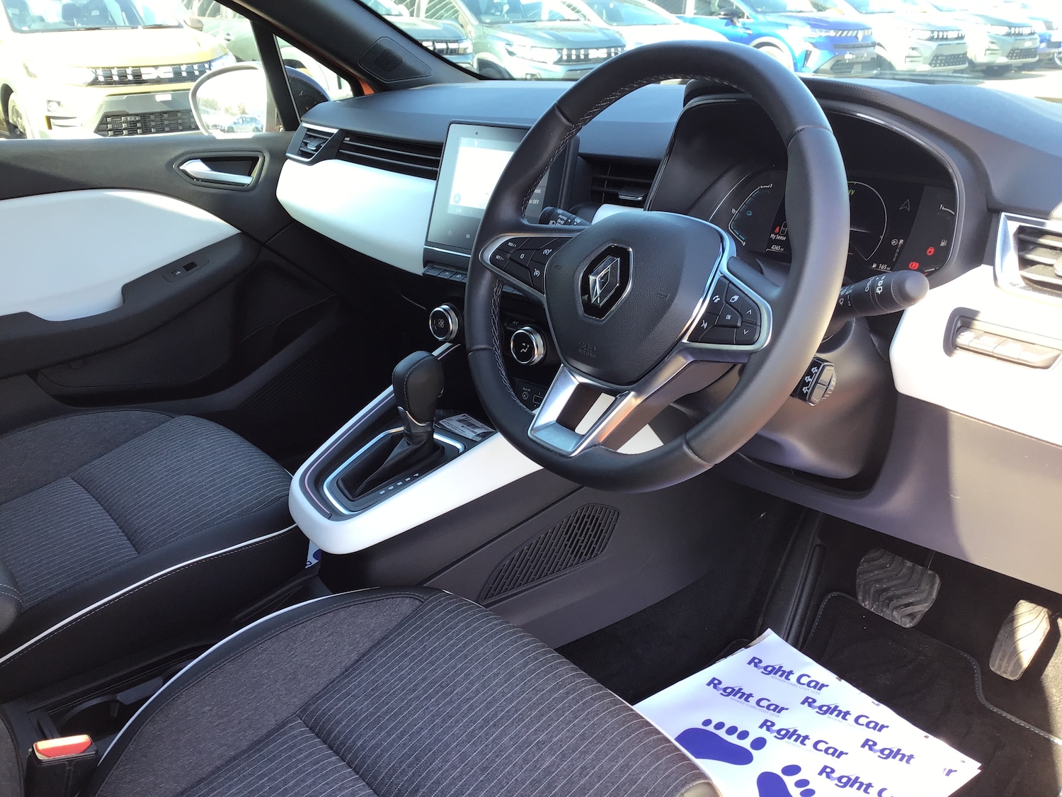 Used Renault Clio 2023 for sale - 77942174: Photo 6