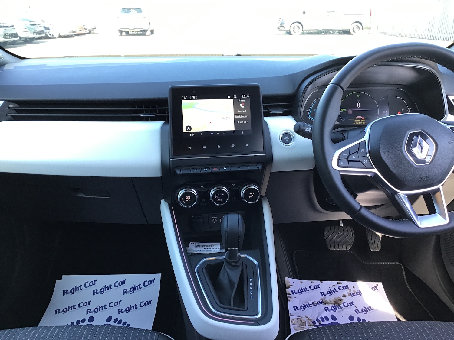 Used Renault Clio 2023 for sale - 77942174: Photo 8