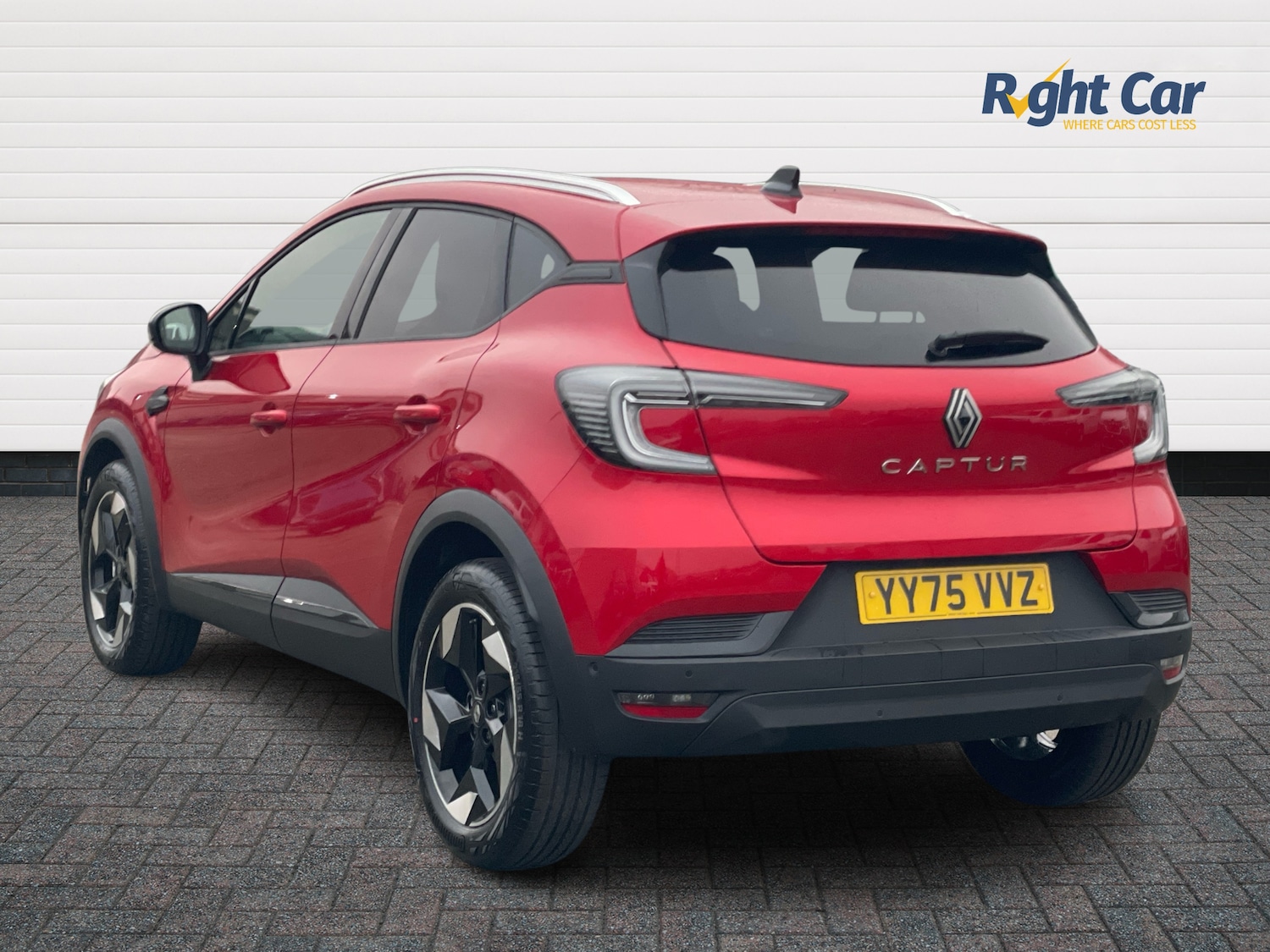 Used Renault Captur 2025 for sale - 77178236: Photo 3