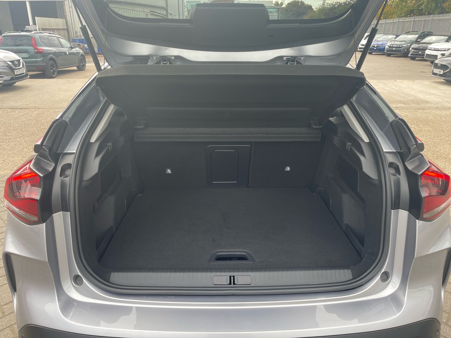 Used Citroen C4 2024 for sale - 76155300: Photo 9