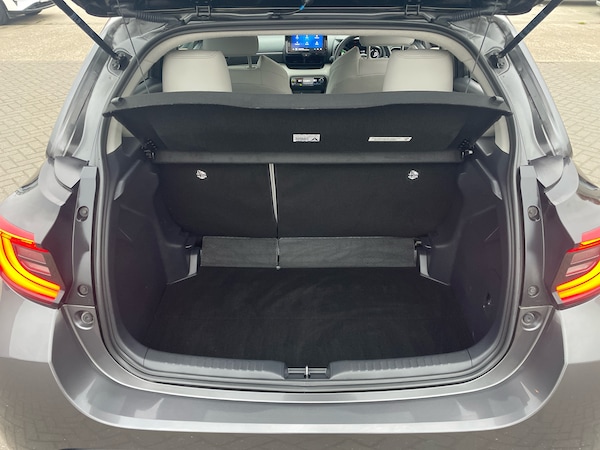Used Toyota Yaris 2022 for sale - 76310028: Photo 9