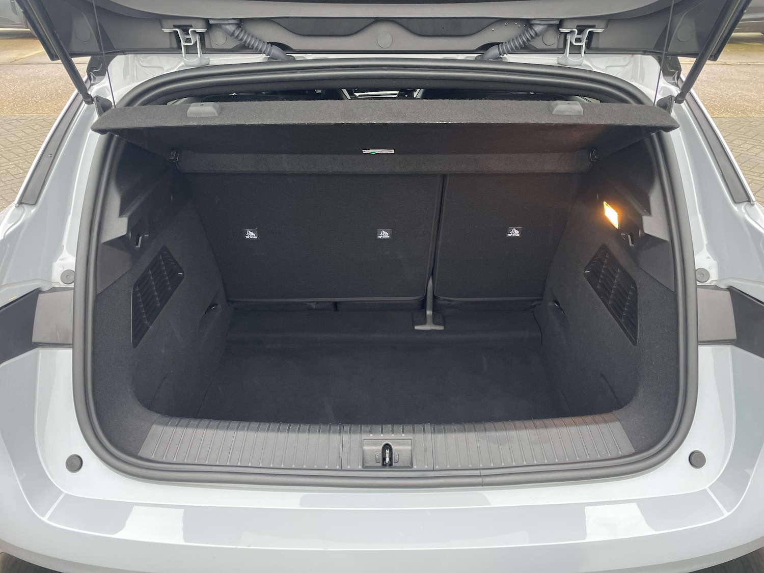 Used Renault Megane E Tech 2022 for sale - 76563394: Photo 9