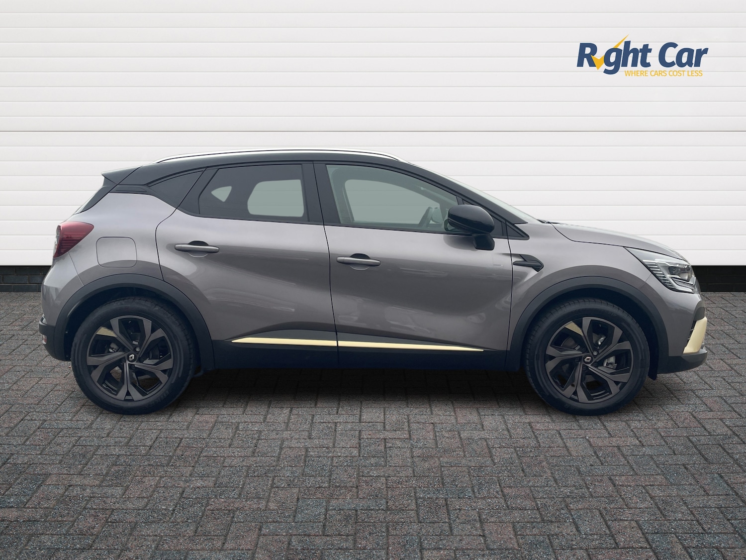 Used Renault Captur 2023 for sale - 76420149: Photo 4
